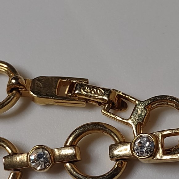 Pretty Gold Tone Avon Bracelet - Picture 8 of 9